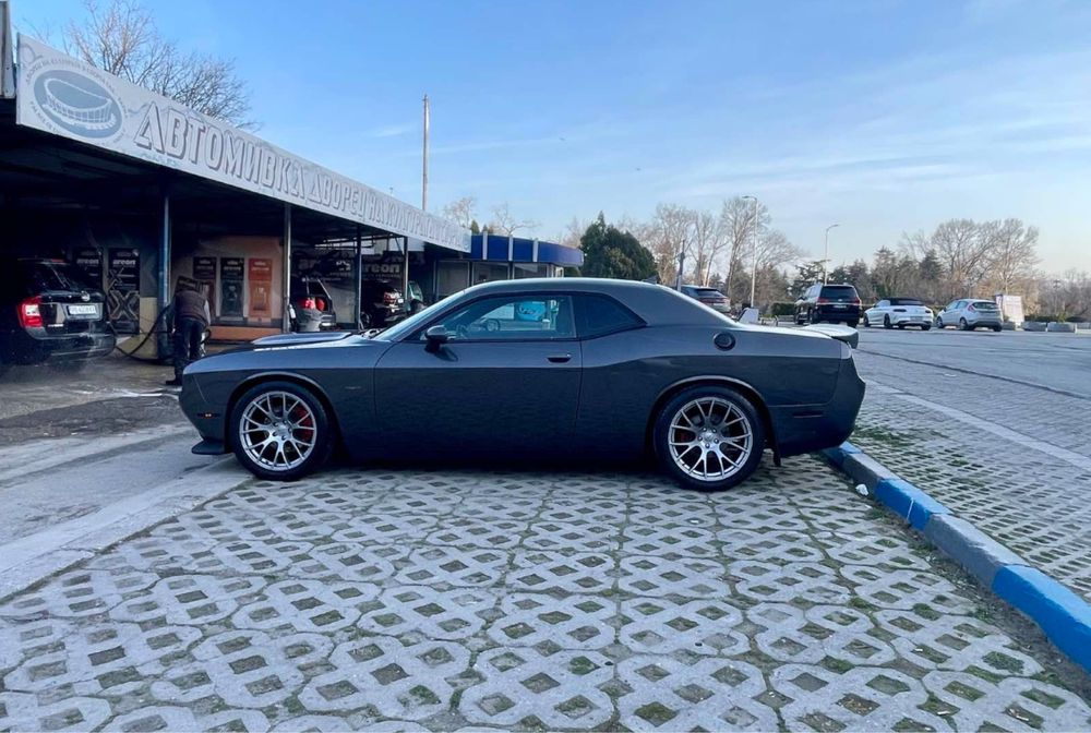 Dodge Challenger 5.7 Hemi