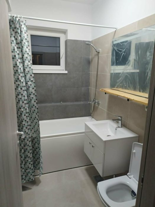 1 mai Apartament decomandat 3 Camere Centrala AC