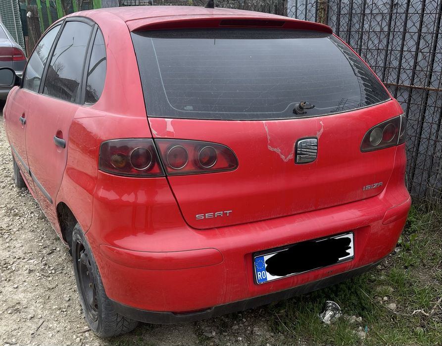 Vand sau dezmembrez. Seat ibiza 2004 1.4 benzina
