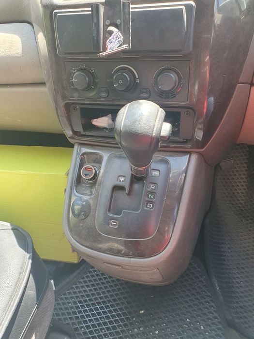 Продам Mitsubishi Chariot 1998 г.в.