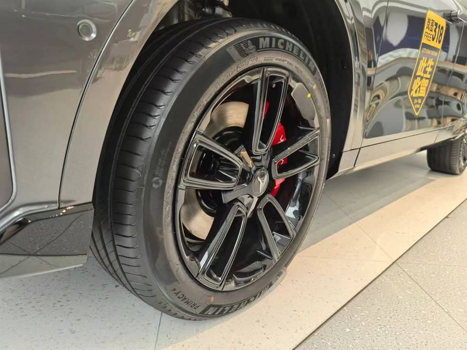 Voyah Free HYBRID 4WD 200km/318 km От 35,500 40,000 $ наличии в Ташкен