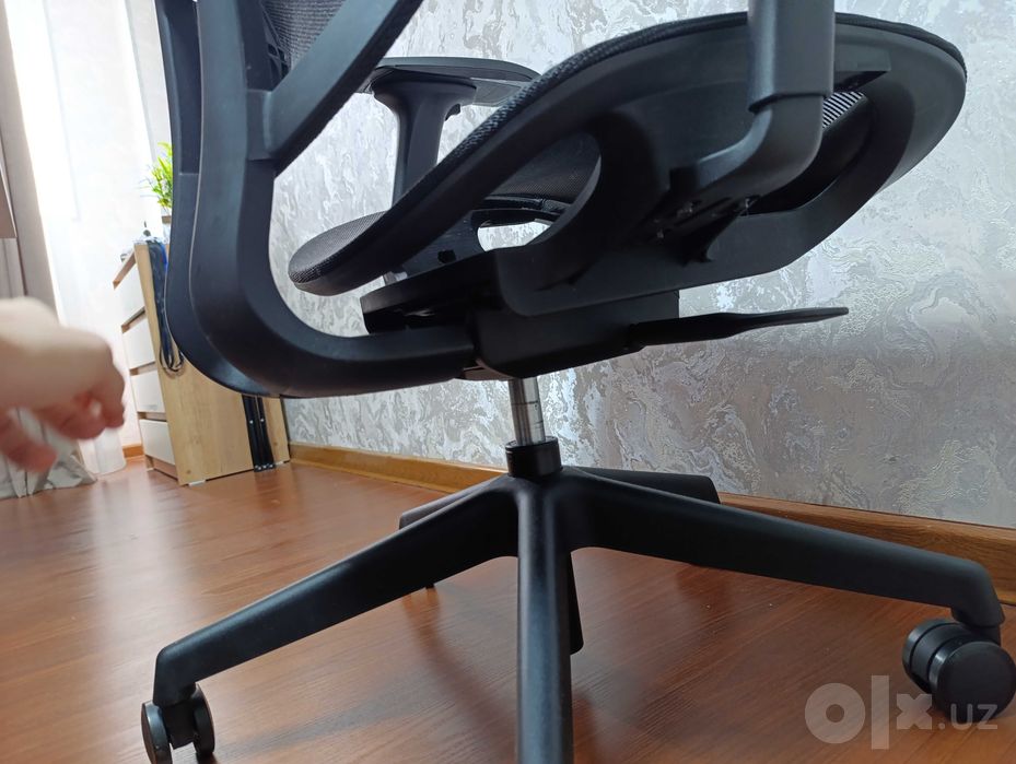 Продам офисное эргономичное кресло ERGO ROWE