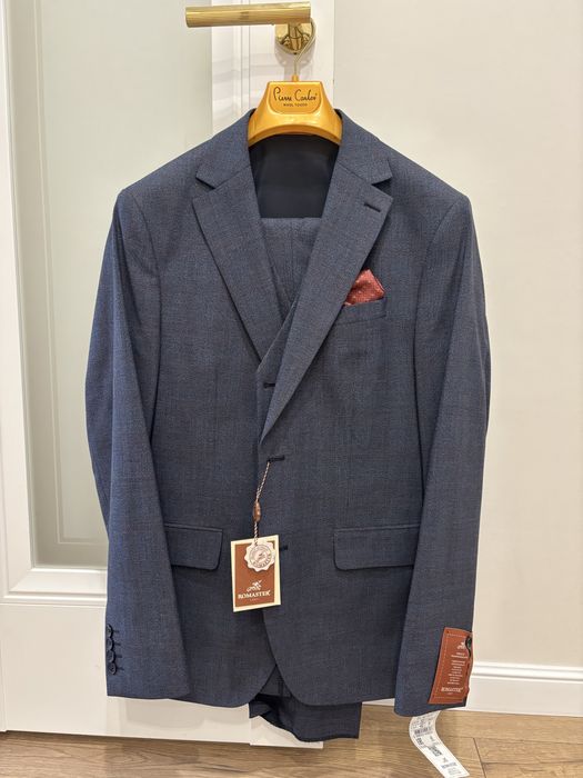 Новый костюм тройка Турецкий