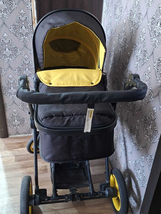 Продам коляску 3 в 1. С автолюлькой