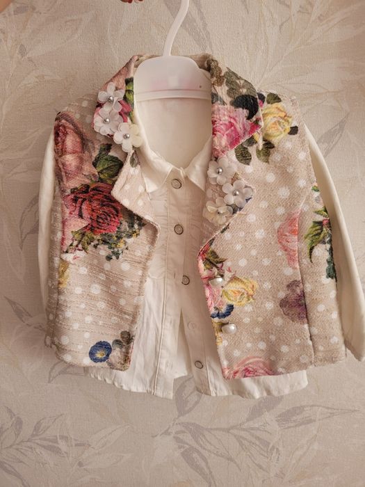 Вещи для девочки, кофта для мальчика, чешки белые