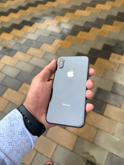 Iphone xs ayfon xs 64gb LL/A qora ideal sotiladi aybi yo face ishlidi