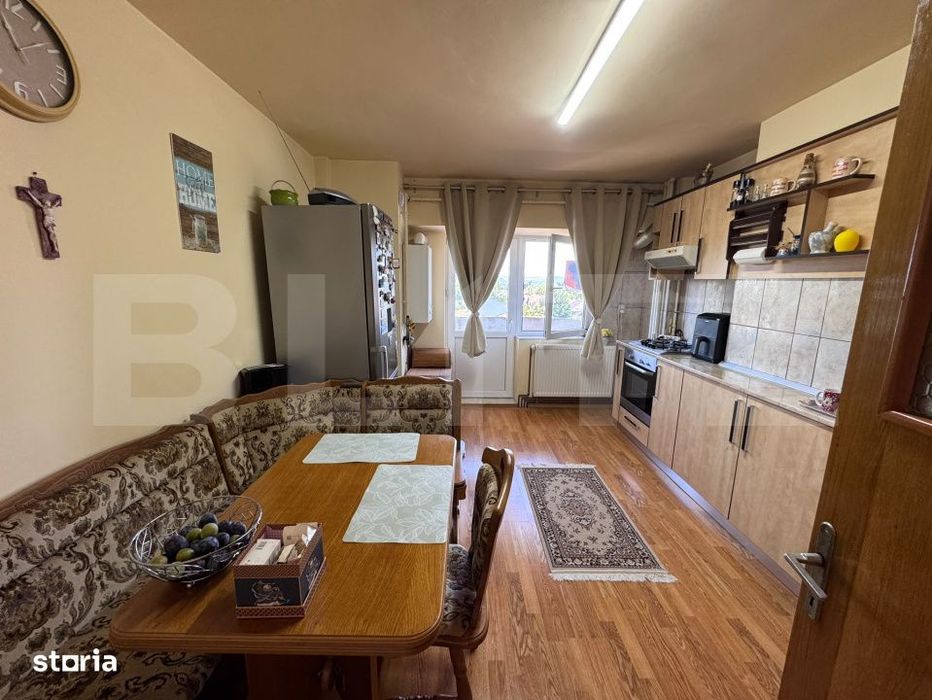 Apartament 3 camere, 79.57 mp, zona Micro 11