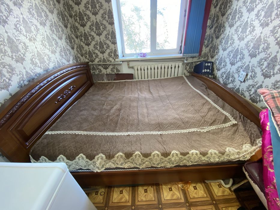 Спальный диван . .