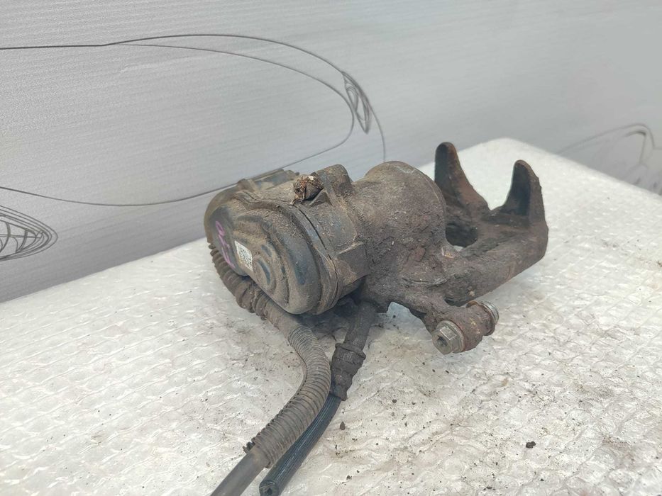 Etrier Frână Spate Dreapta Cu Motoraș Electric Bmw 5 Series 2010-2016 / Cod Oem 32345700 (5D2)