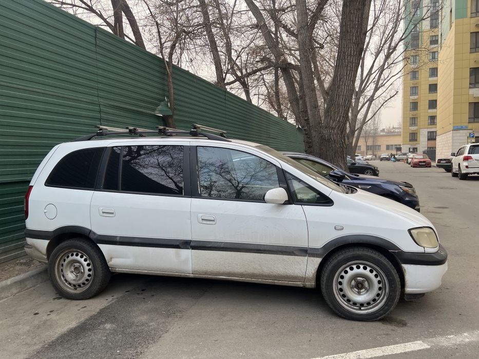 Продам опель зафира а