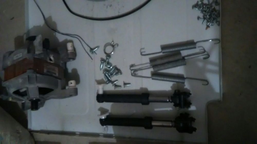 Пералня Whirlpool 2214 -700 оборота на части