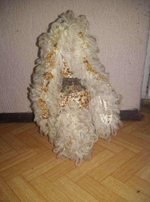 Продавам интересно шише-куче