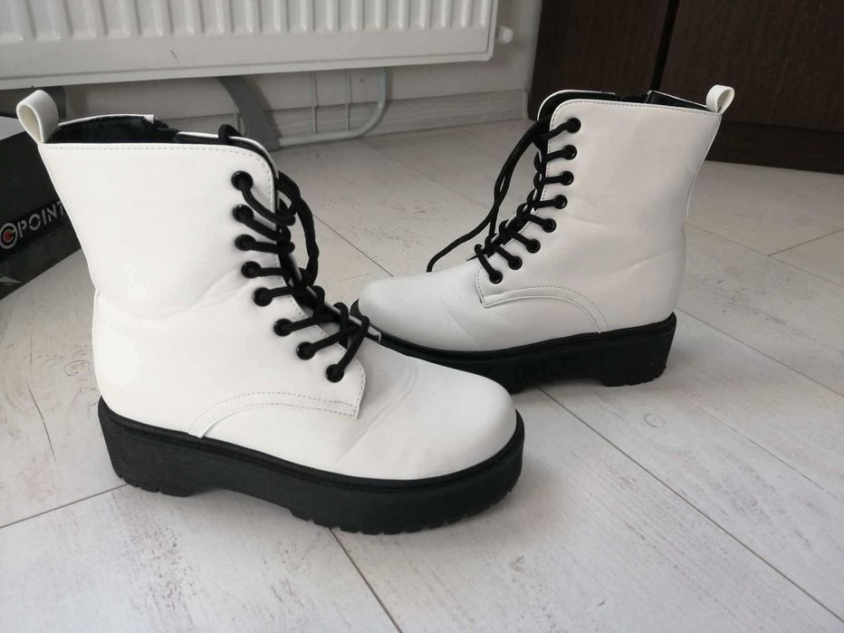 Страхотни Бели боти 36 номер