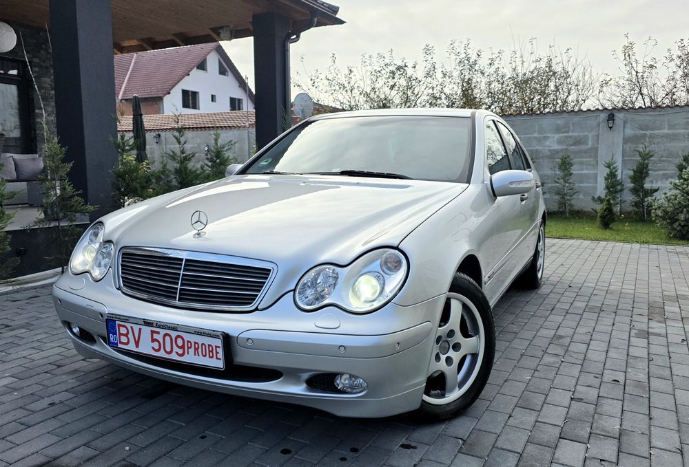 Mercedes C180 kompresor  178.000km Reali