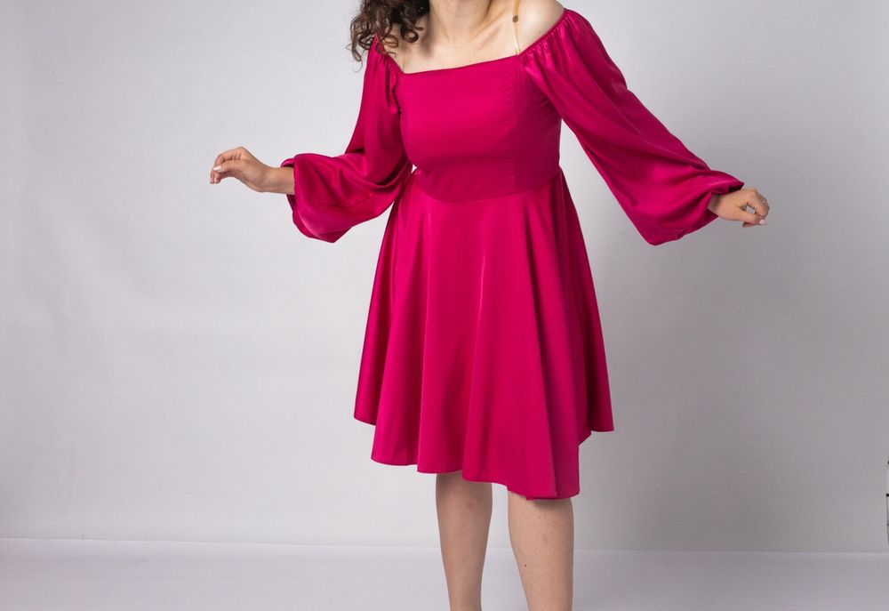 Розовое, нарядное платье