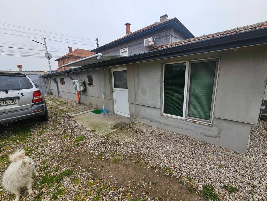 Имот (КъщА) двор