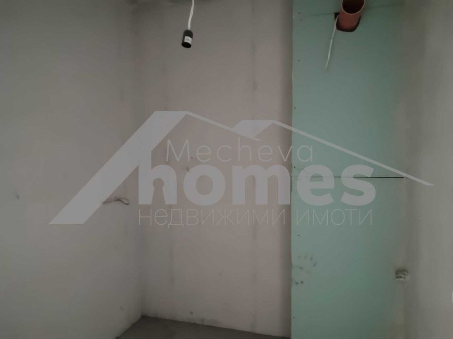 Продава се Тристаен апартамент в Стара Загора, Три чучура - юг - 100 кв.м за 1235 €/кв.м - Снимка #1