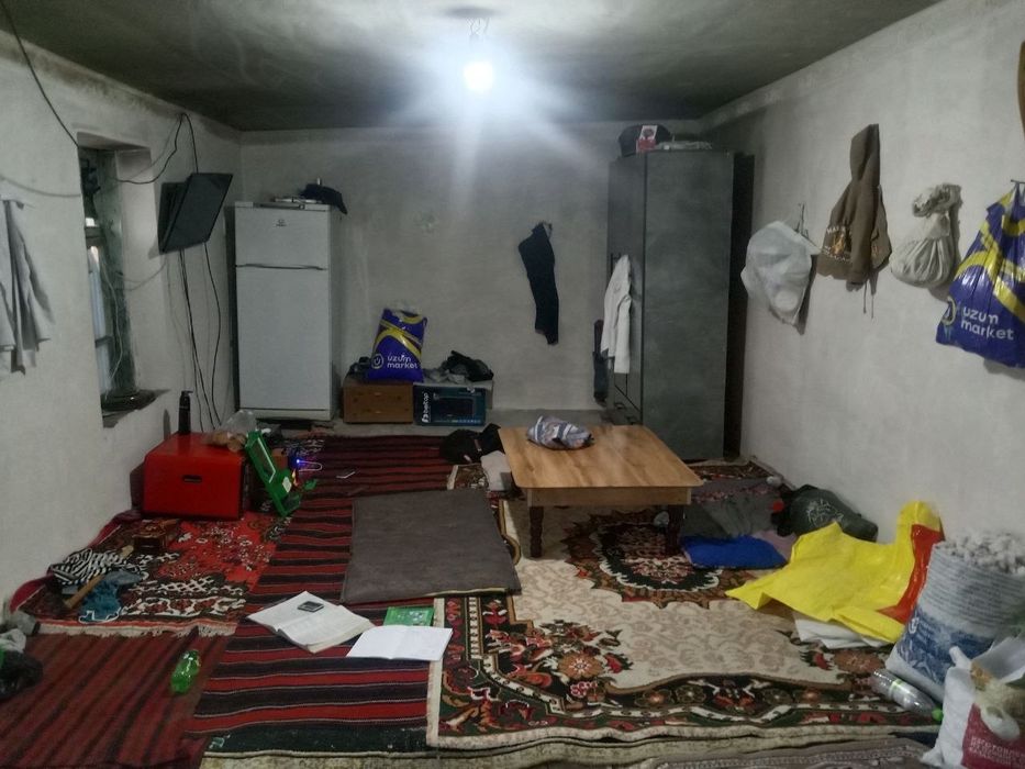Jizzax viloyati zarbdor tumani Oqbuloq mfyda 6 soʻtix uy sotiladi