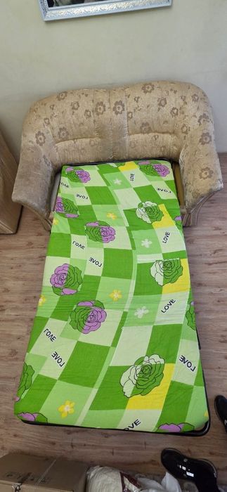 Диван телевизор отдам даром