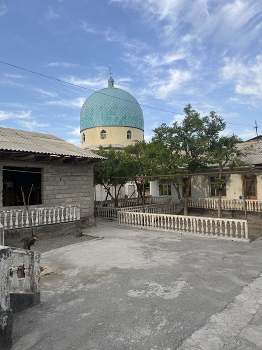 Фаргона шахрида ховли уй 5 ярим сотокли сотилади срочно! Продается дом