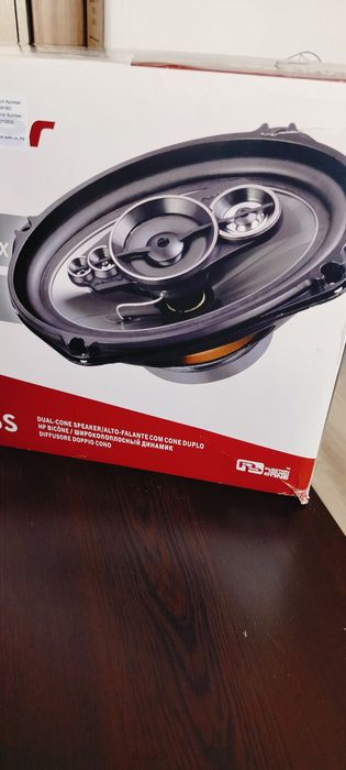 Басови високоговорители