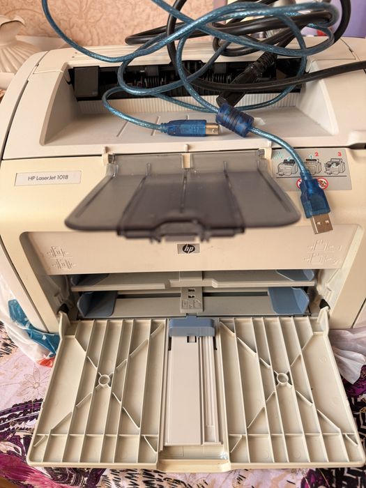 Продам принтер HP LaserJet 1018