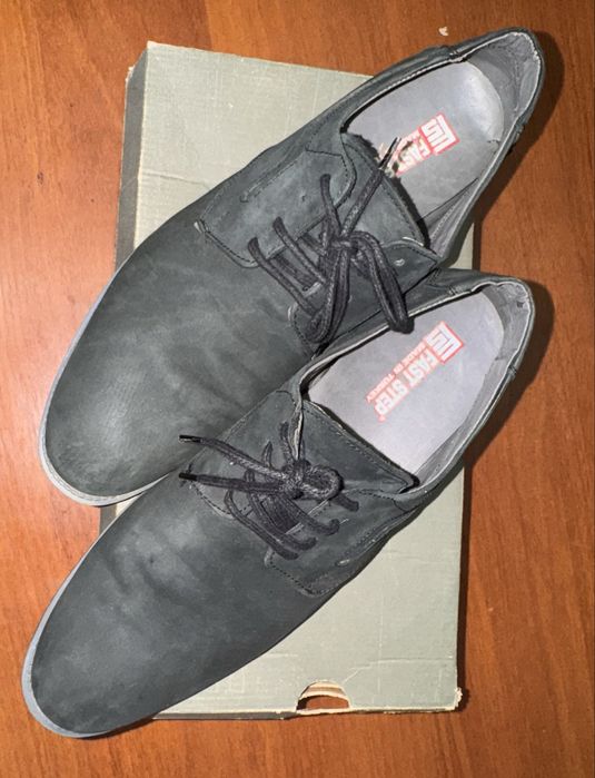 Продам туфли замшевые