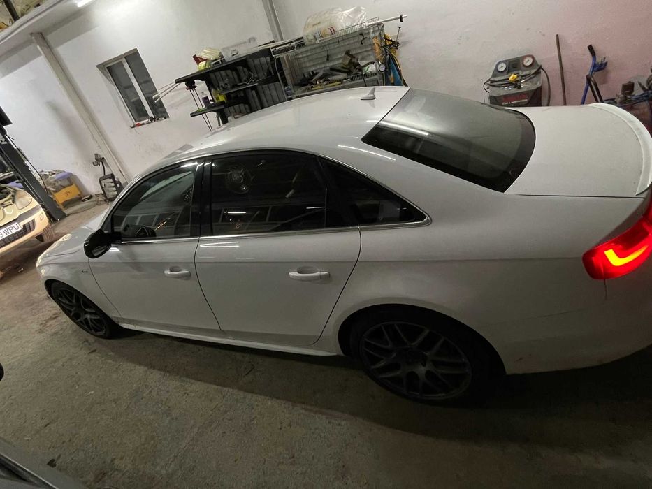 Usa stanga spte Audi A4 b8.5 2012 cod LY9C