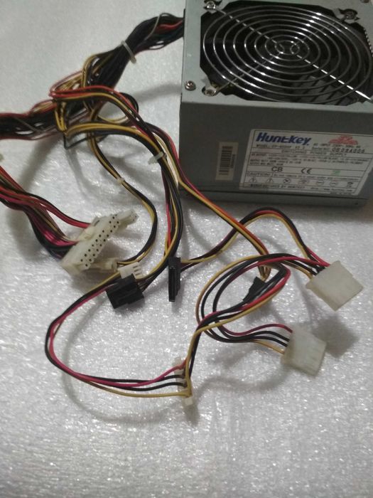 Блок питания HuntKey 400 Вт на запчасти