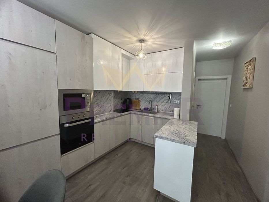 Продава се Тристаен апартамент в Варна, Гранд Мол Варна - 90 кв.м за 2388 €/кв.м - Снимка #6
