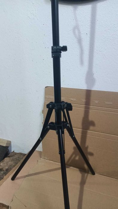 Trepied Cu Lampă Led Nouă Pentru Fotografii Model XK-P200