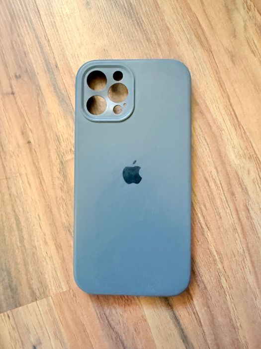 Кълъфи за айфон 12 про мах(повечето не са ползвани