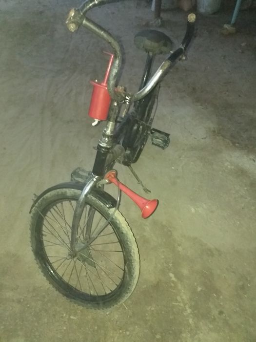 Velosiped sotiladi Narxi 300000 ming