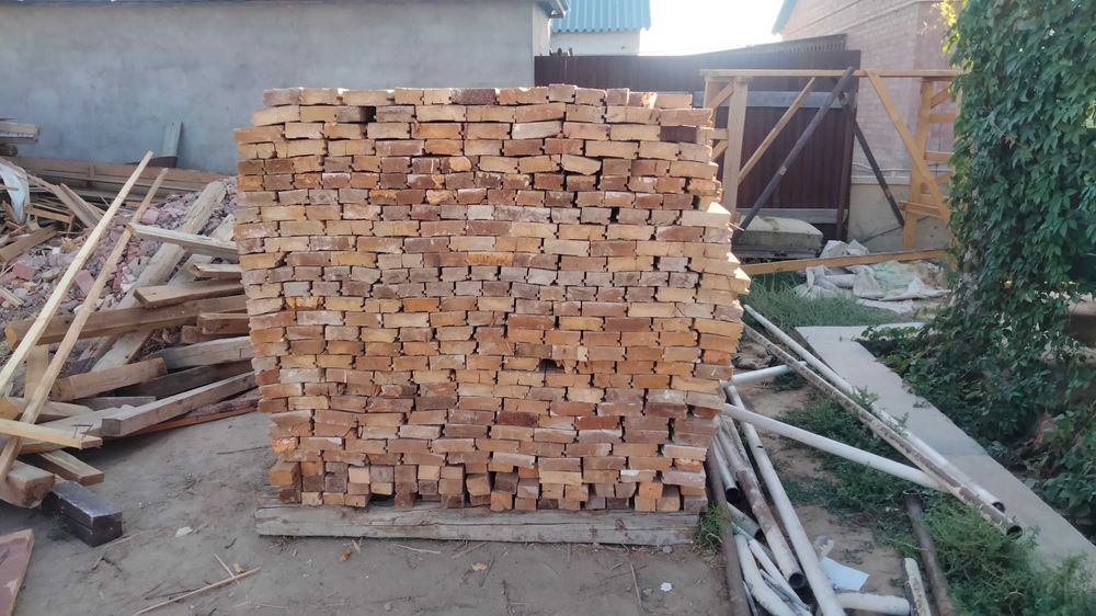 Жақсы күйдегі полдан түскен ағаштар