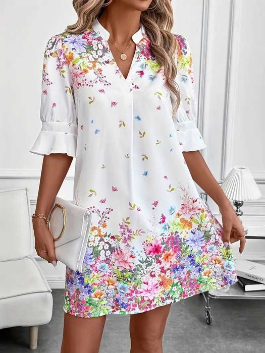 Eлегантна дамска рокля с флорални мотиви