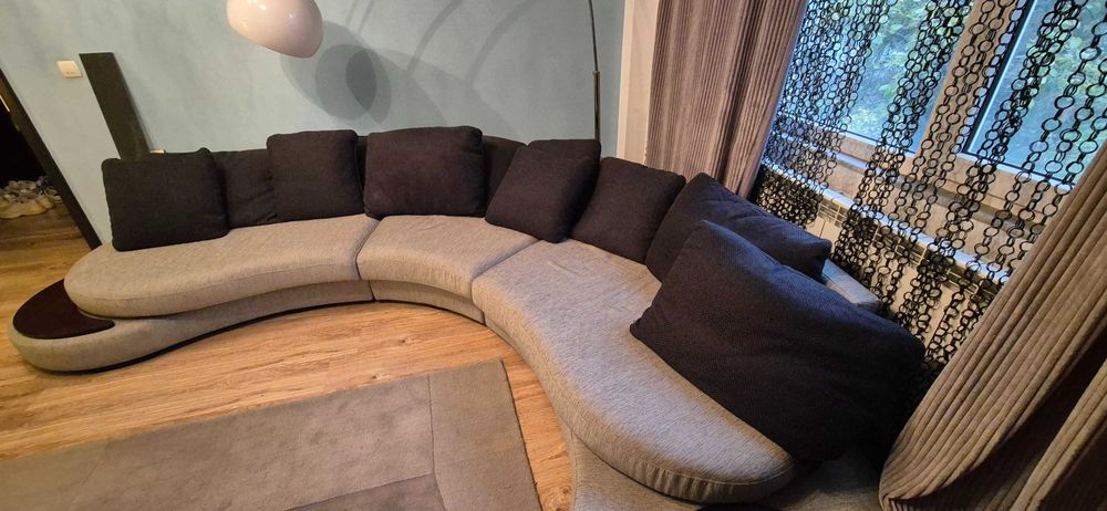 Canapea intretinuta impecabil