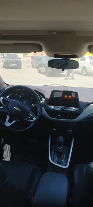 Chevrolet onix primyer+
