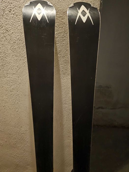 Ски Volkl и ски обувки Tecnica