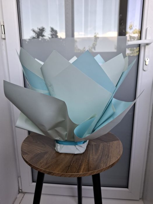 Buchet albastru.