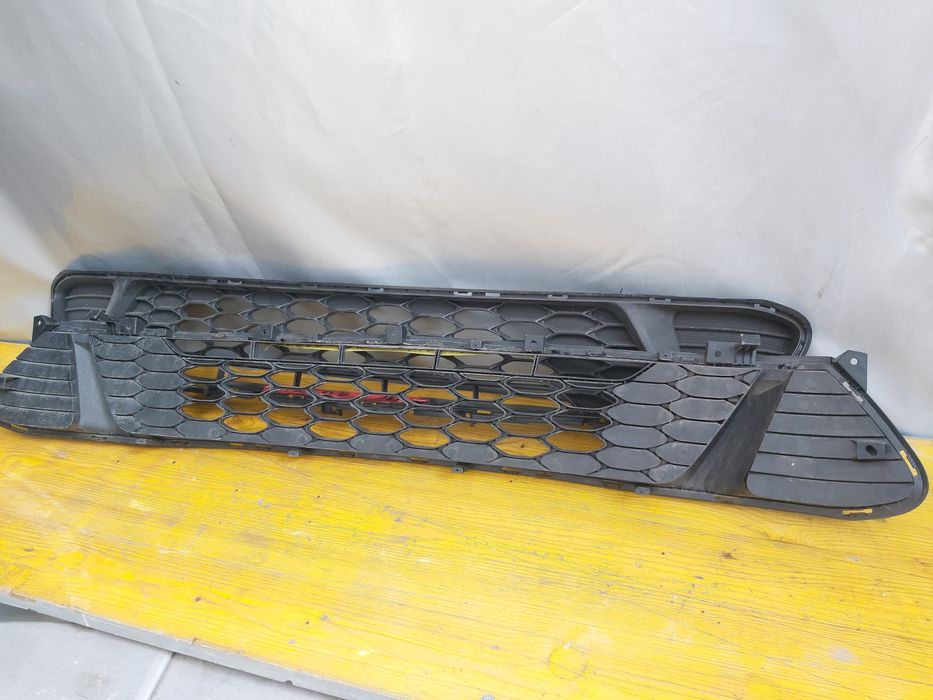 Грил решетка броня Kia Seed 3