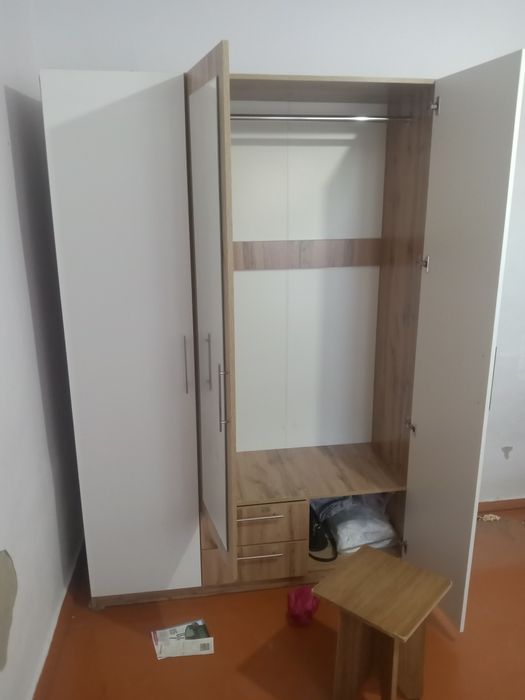 Шкафы почти новые