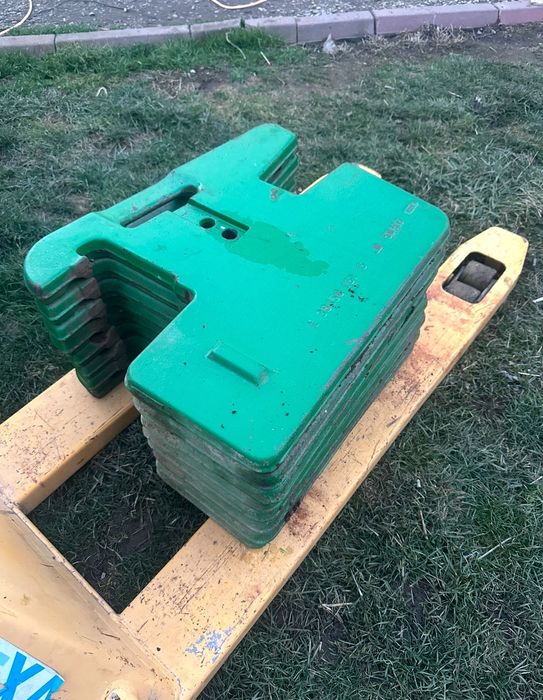 Vand contragreutati john deere 50kg buc