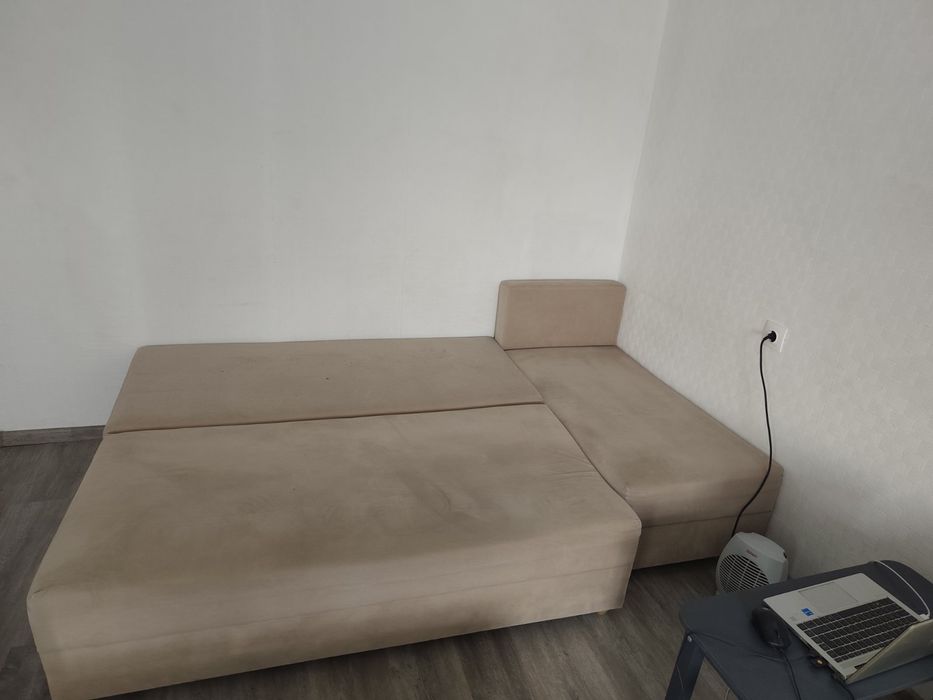 Ъглов разтегателен диван