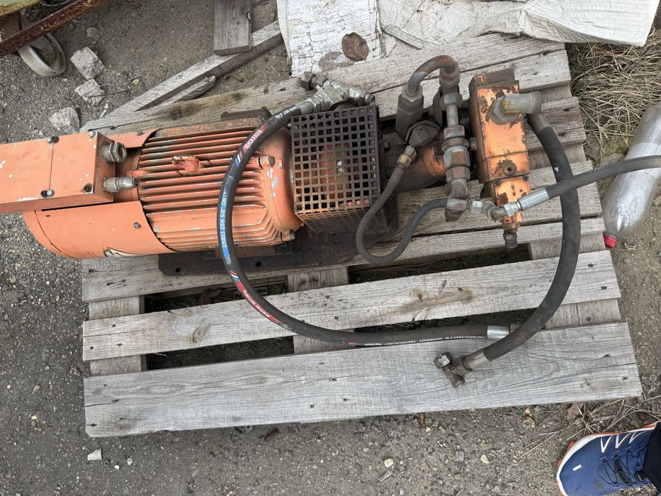 Magnet + gemerator pentru excavator