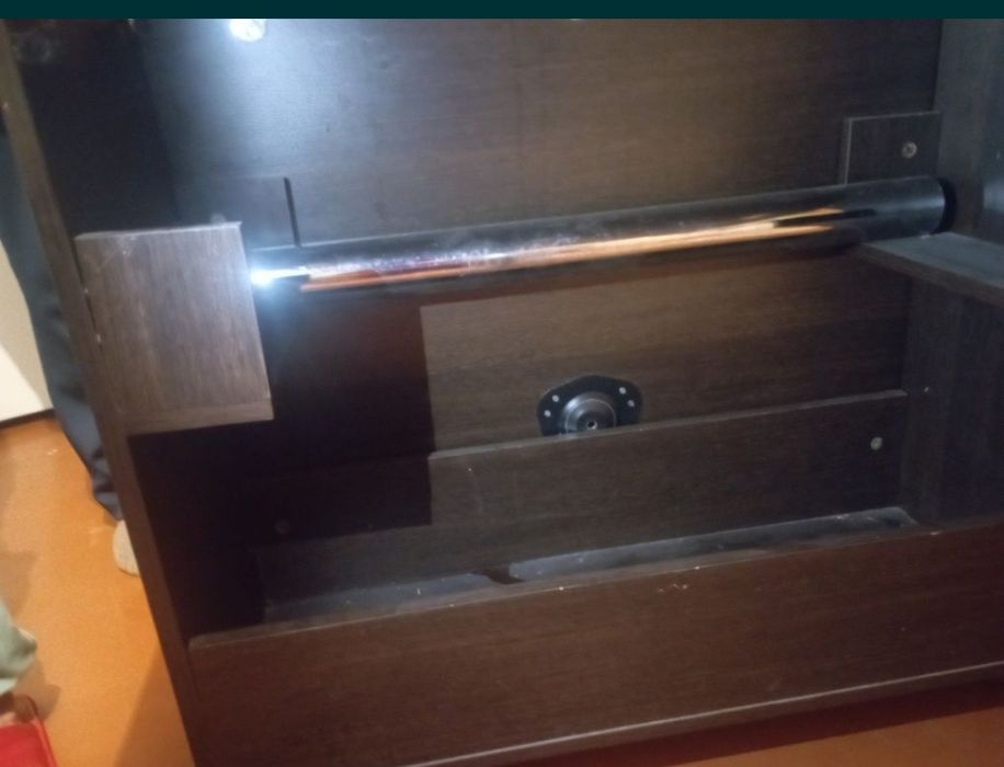 Продам стол книжку