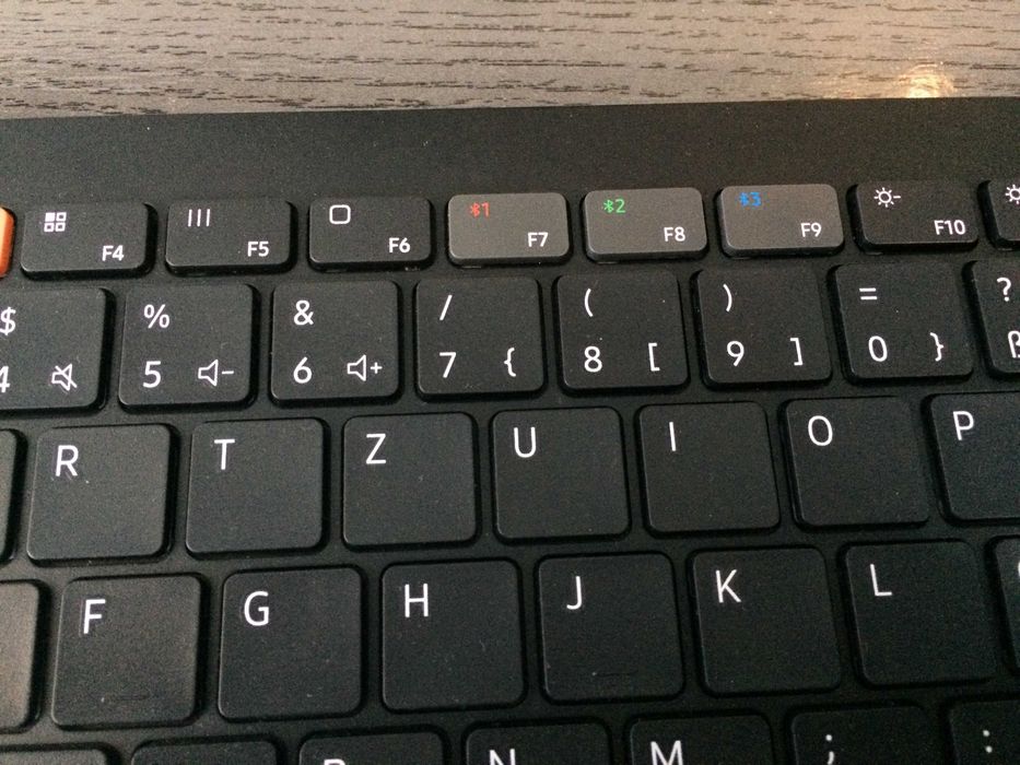 Tastatura bluetooth Samsung Trio 500 functionala.Cititi tot anuntul.