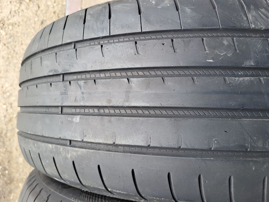 2 anvelope 235 55 R 17 Goodyear vara