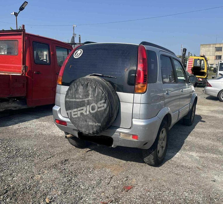 Daihatsu Terios/ Дайхатсу Териос 1.3 бензин 8 к.с. 1998г на части