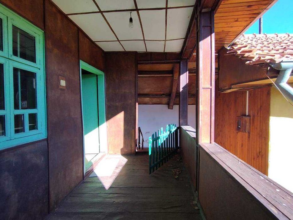 продавам къща в с.Балабанско, община Триян