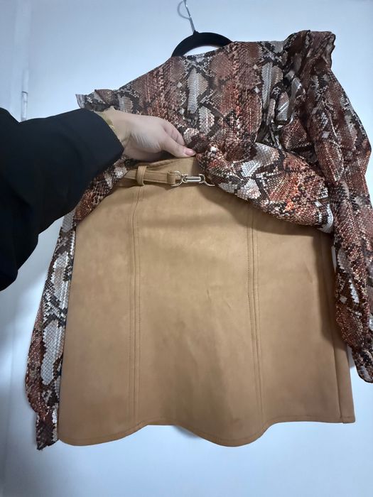 Дамски комплект риза и пола